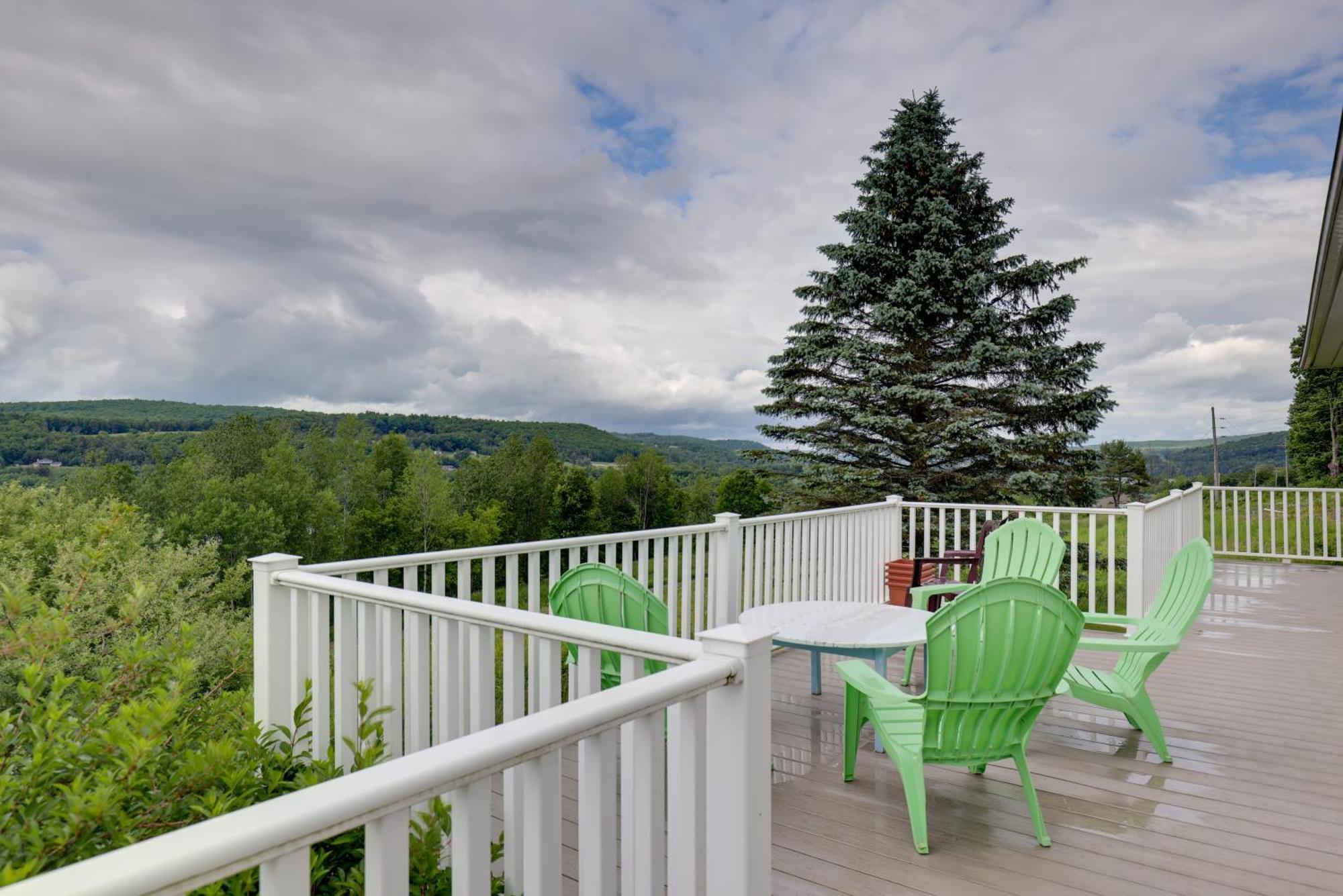 Lawrenceville Apartment With Deck Near Gaming Lands! Exteriér fotografie