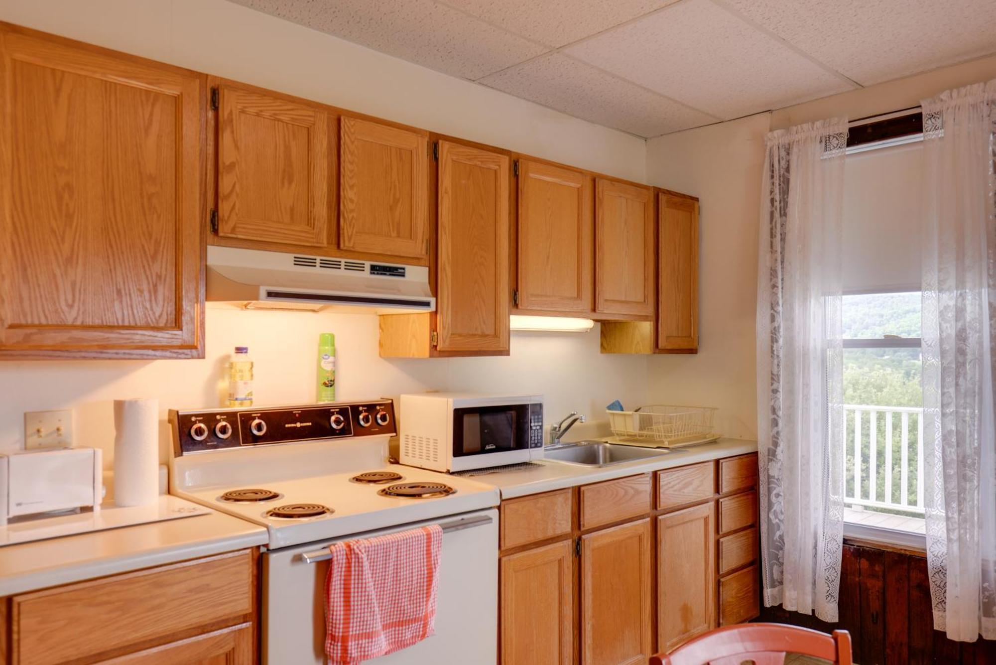 Lawrenceville Apartment With Deck Near Gaming Lands! Exteriér fotografie